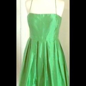 Ralph Lauren 100% silk size 6 spaghetti strap green dress